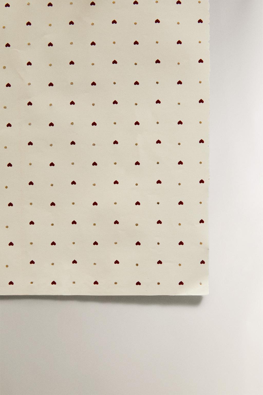 Подарочная упаковка для рождества с сердечками