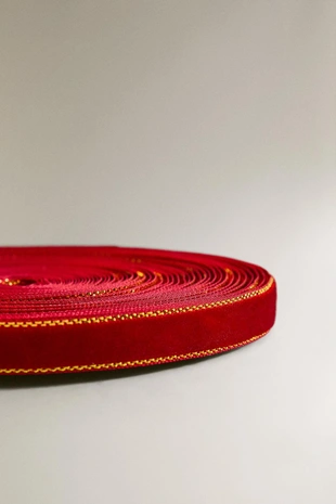 Ленточка для новогодних подарков с металлическим краем- Заказать в России