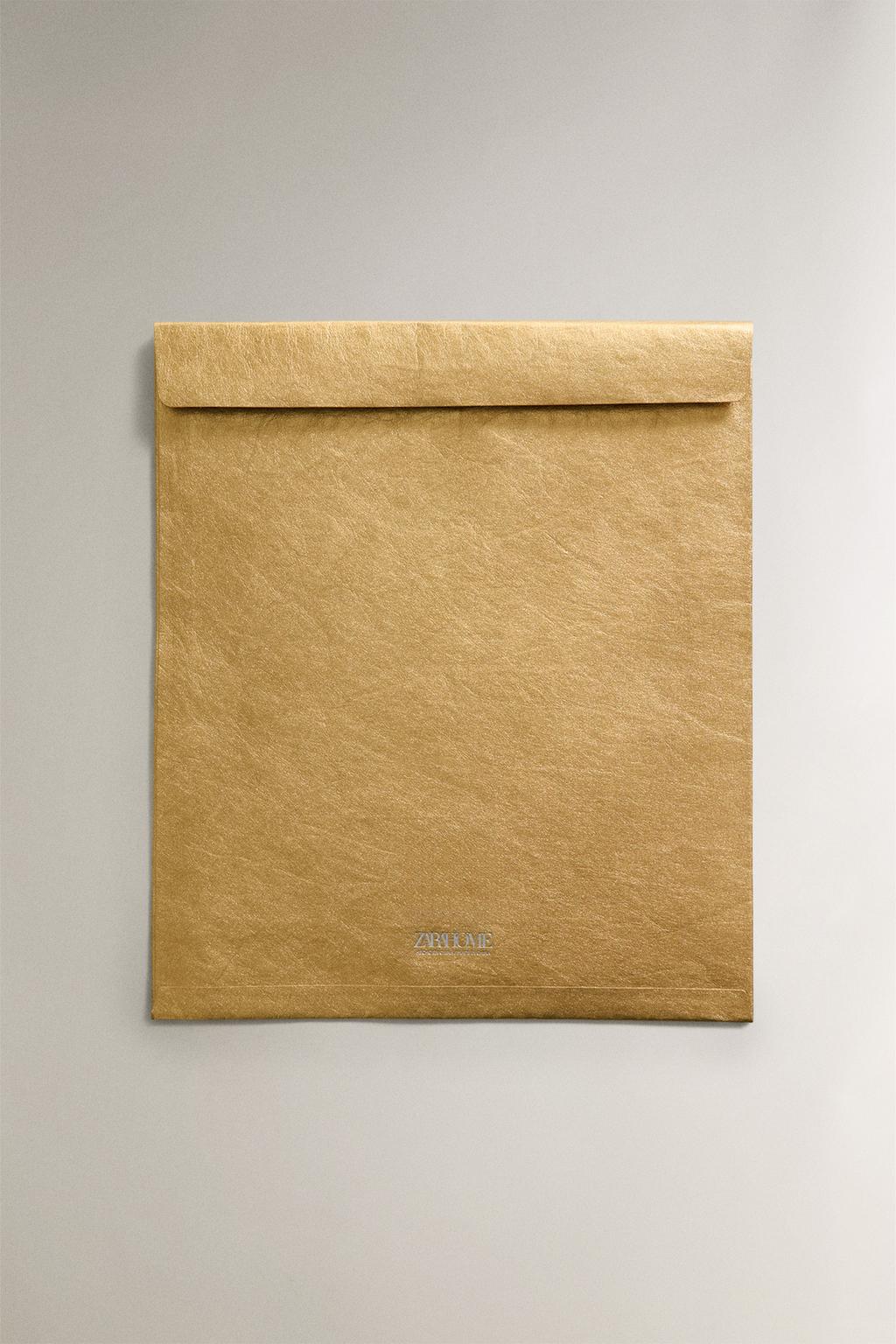 Золотая бумажная сумка для подарков на рождество