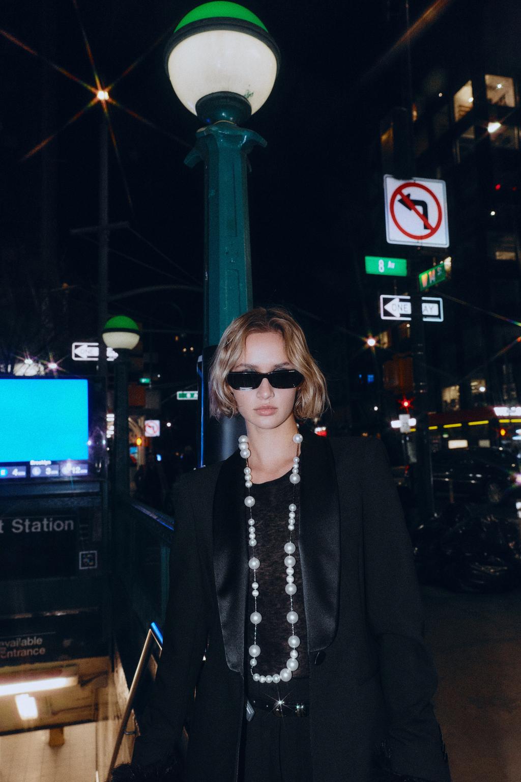 МЕТАЛЛИЧЕСКОЕ ОЖЕРЕЛЬЕ-ШНУРОК С ЖЕМЧУГОМ