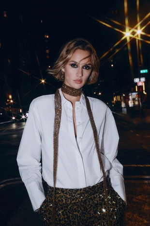 Рубашка из поплина с бусинами на планке- Заказать в России