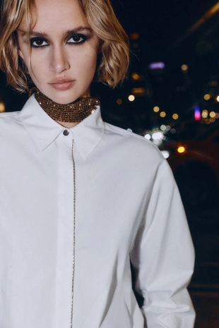 Рубашка из поплина с бусинами на планке- Заказать в России