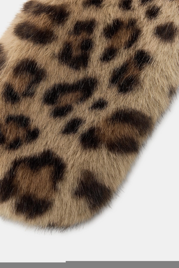 Воротник из искусственного меха в анималистичный принт