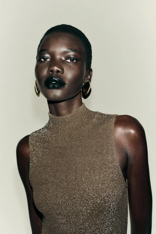 Платье без рукавов с металлизированной нитью- Заказать в России