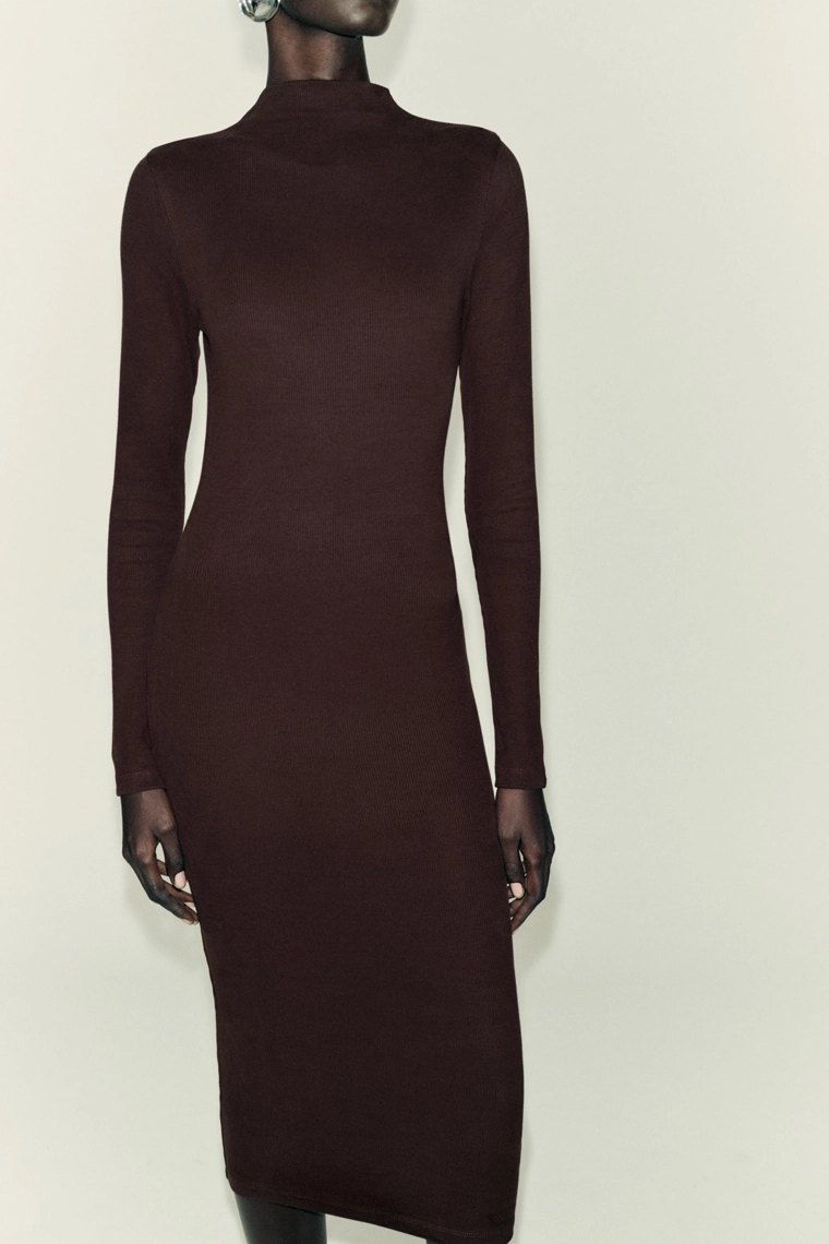 Платье миди с рельефным вязанием