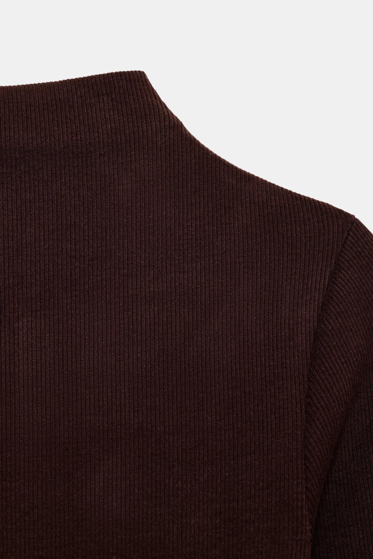 Платье миди с рельефным вязанием