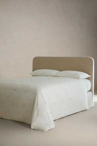 Покрывало из сатина с вышивкой рождественских елок- Заказать в России