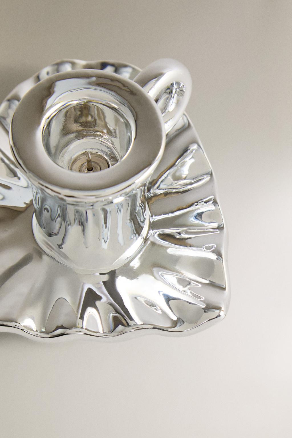 Порцеляновая рождественская подсвечник с деталями сердца