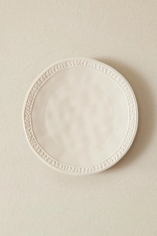 Сырница из каменной керамики с рельефом- Заказать в России