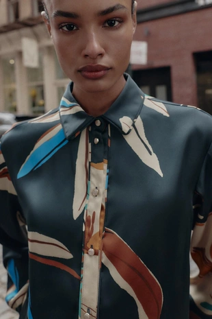 Рубашка струящегося кроя с принтом- Заказать в России