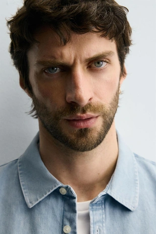 Выцветшая джинсовая рубашка- Заказать в России