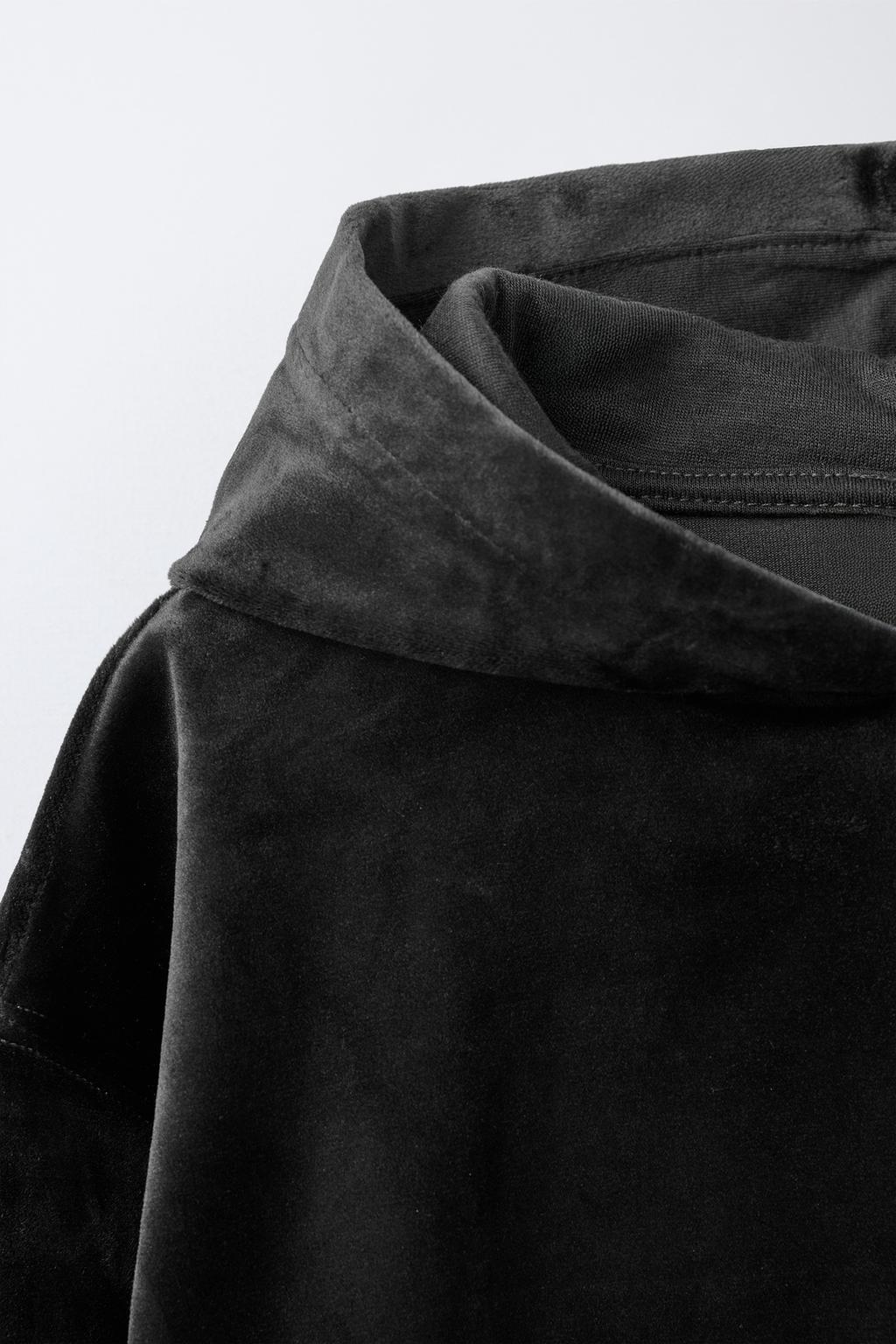 Костюм с капюшоном и широкими брюками из вельвета