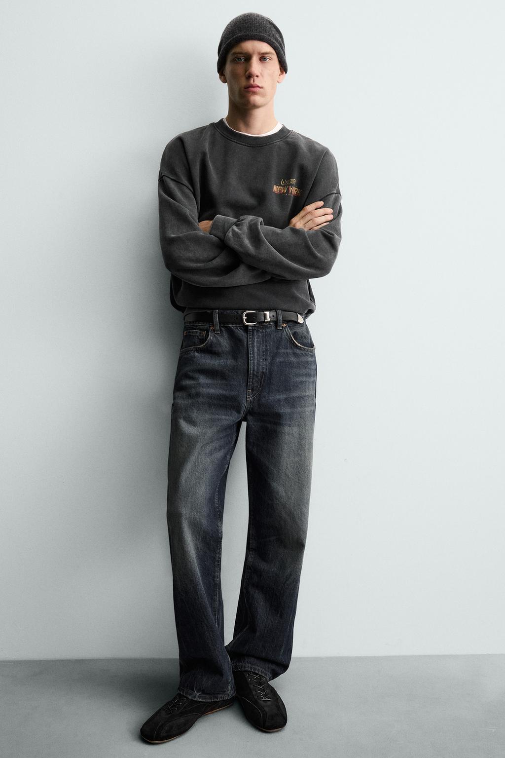 ТОЛСТОВКА С ЭФФЕКТОМ ПОТЕРТОСТИ И НАДПИСЬЮ