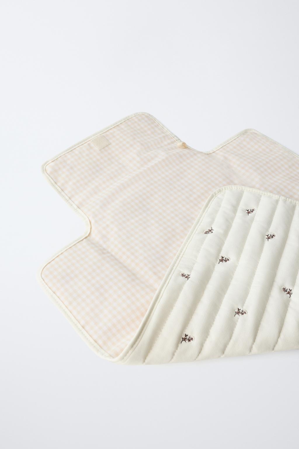 Материнский пеленальный матрас с цветочным принтом