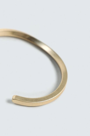 Жесткий браслет- Заказать в России