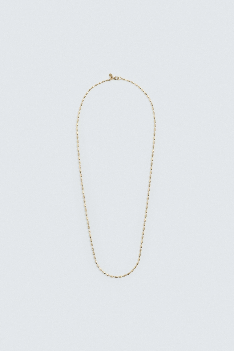 Металлическое колье из цепочек