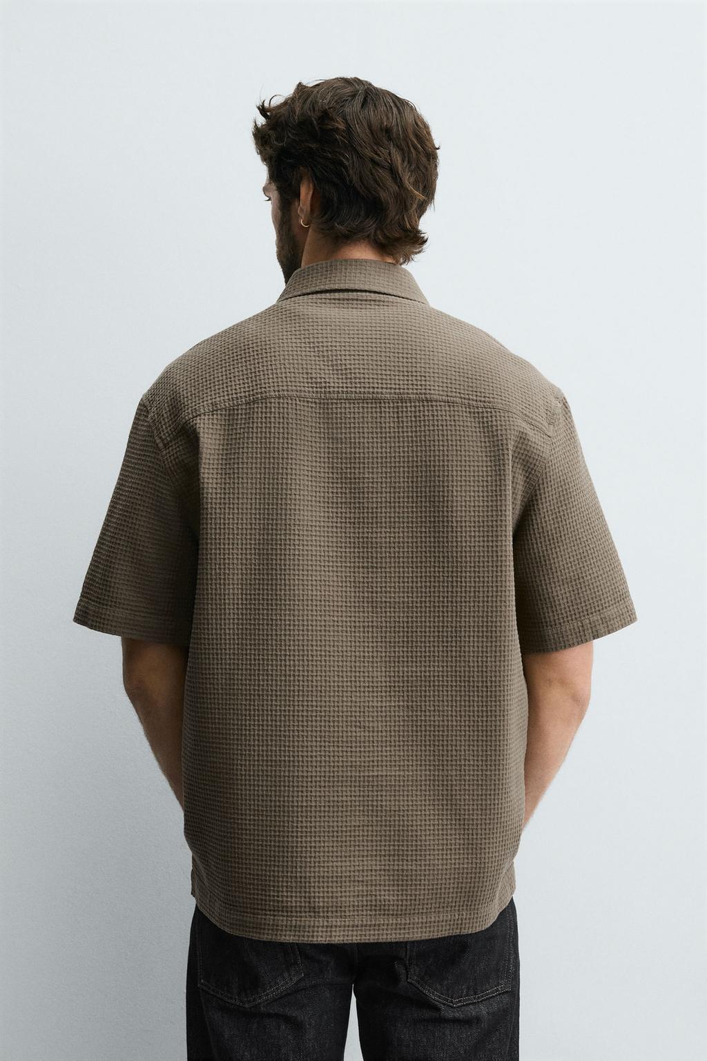 Поло с гофрированной фактурой