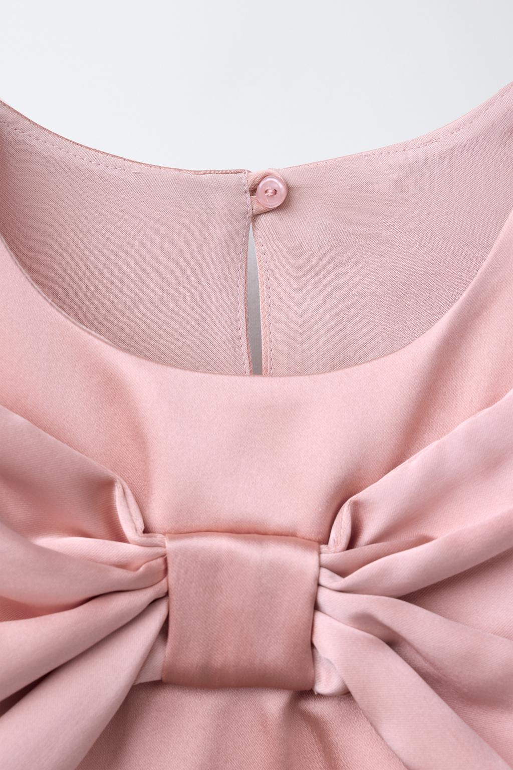 АТЛАСНОЕ ПЛАТЬЕ-НАКИДКА С БАНТОМ