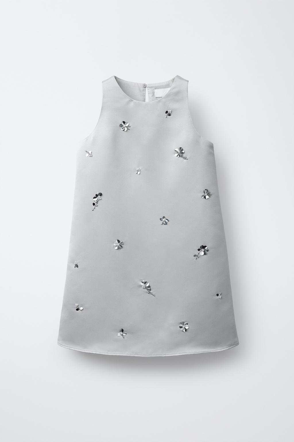 АТЛАСНОЕ ПЛАТЬЕ С ПАЙЕТКАМИ