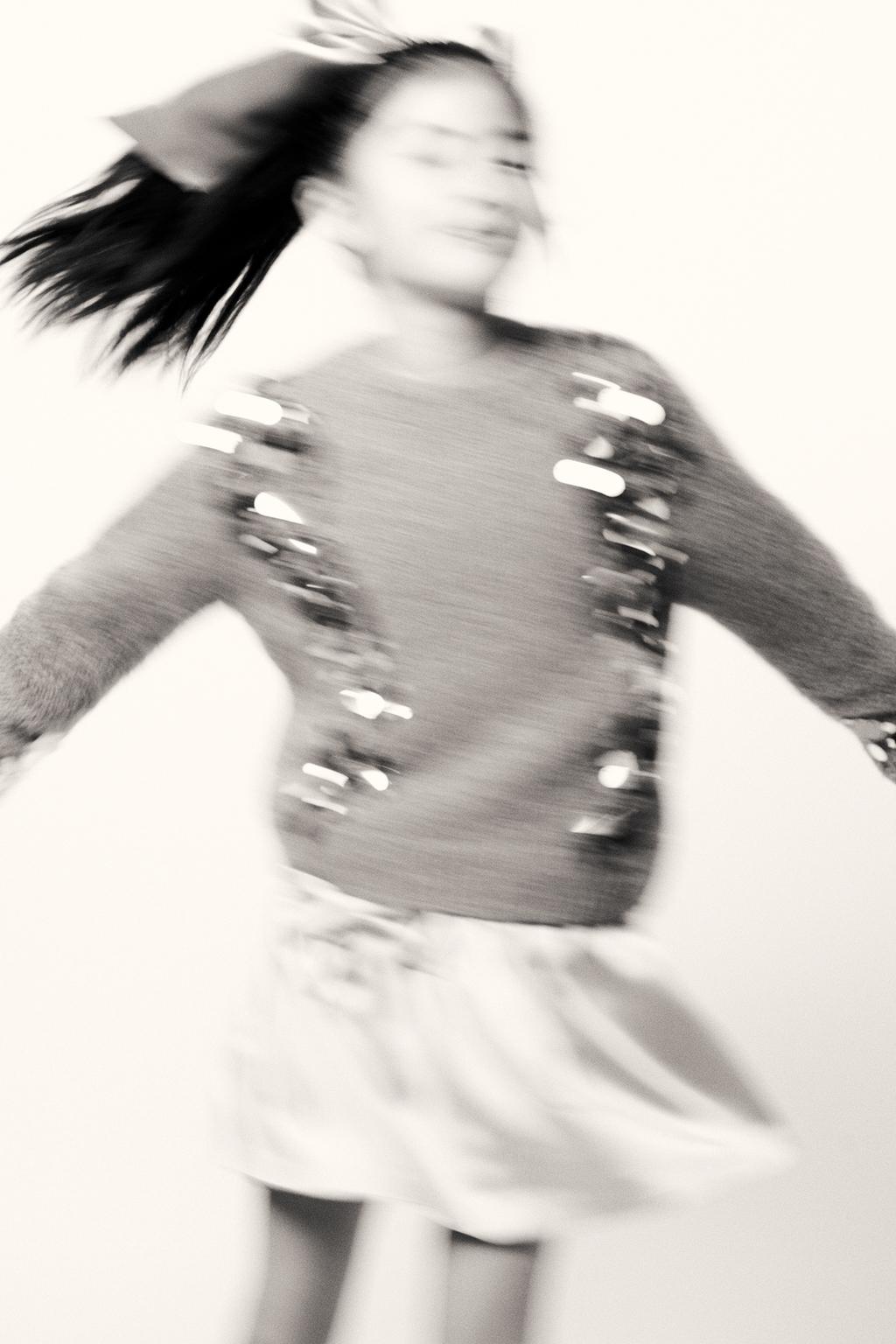 ТРИКОТАЖНЫЙ СВИТЕР С ПАЙЕТКАМИ