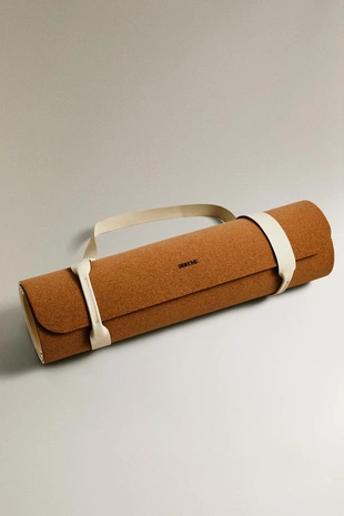 Коврик для йоги с кожаным ремешком- Заказать в России