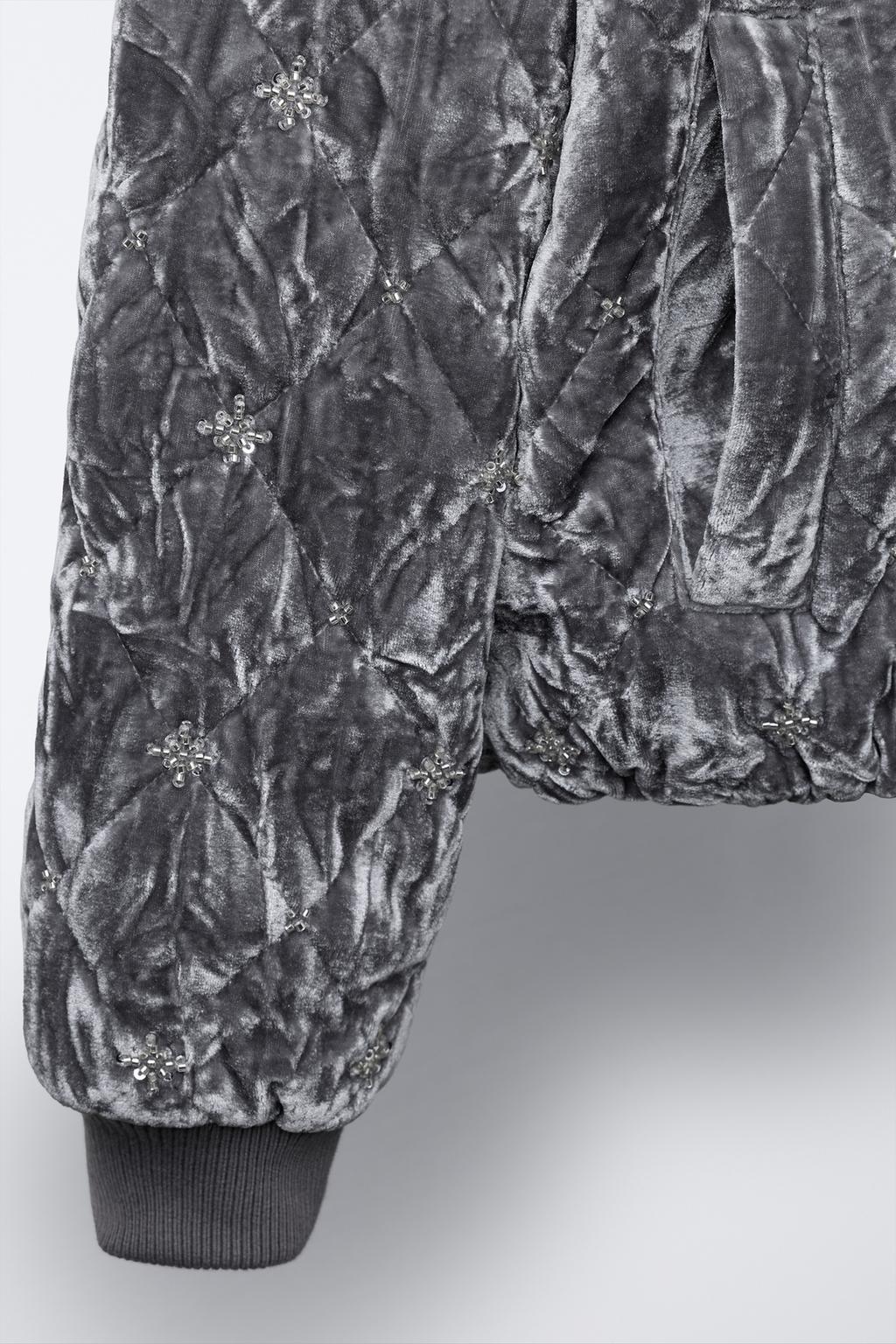 ВЕЛВЕТОВЫЙ БОМБЕР С УКРАШЕНИЯМИ