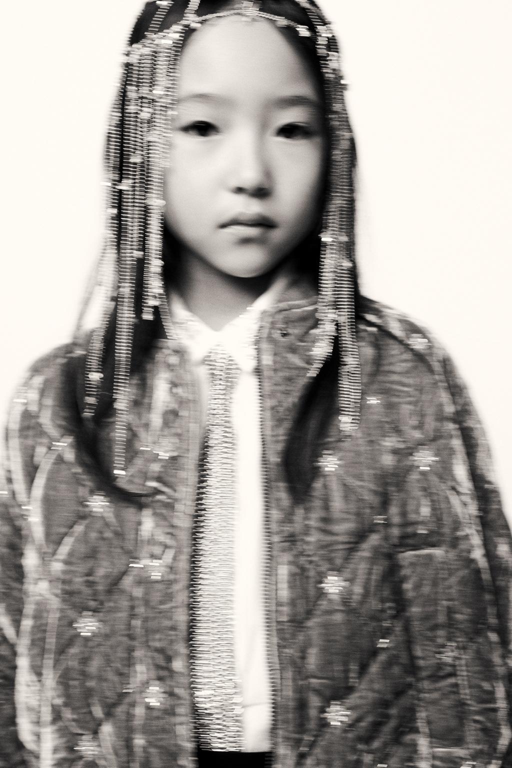 ВЕЛВЕТОВЫЙ БОМБЕР С УКРАШЕНИЯМИ