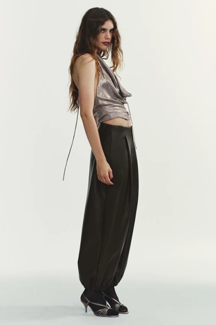 Брюки-джоггеры со складками- Заказать в России