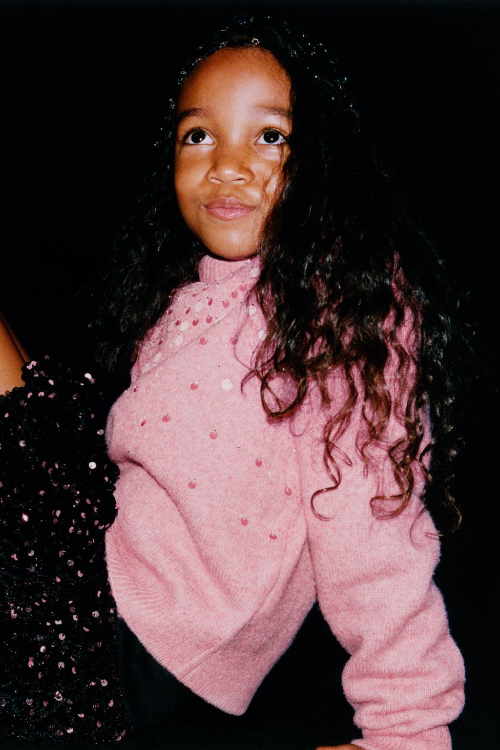 ЮБКА ОБЪЕМНОГО КРОЯ С ПАЙЕТКАМИ