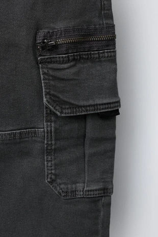 Эластичные брюки-джоггеры с карманами