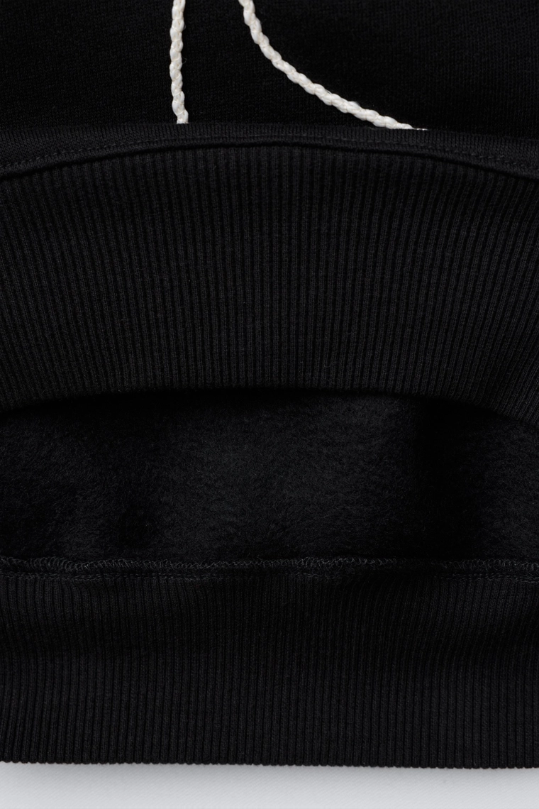 Свитшот с бантом и шнурком