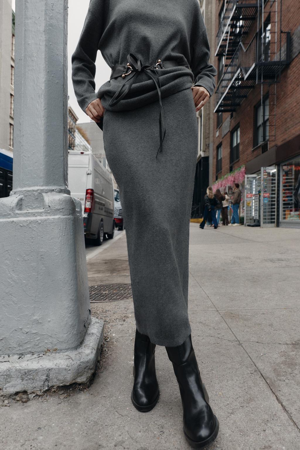 ОДНОТОННАЯ ТРИКОТАЖНАЯ ЮБКА МИДИ ИЗ МЯГКОЙ ТКАНИ