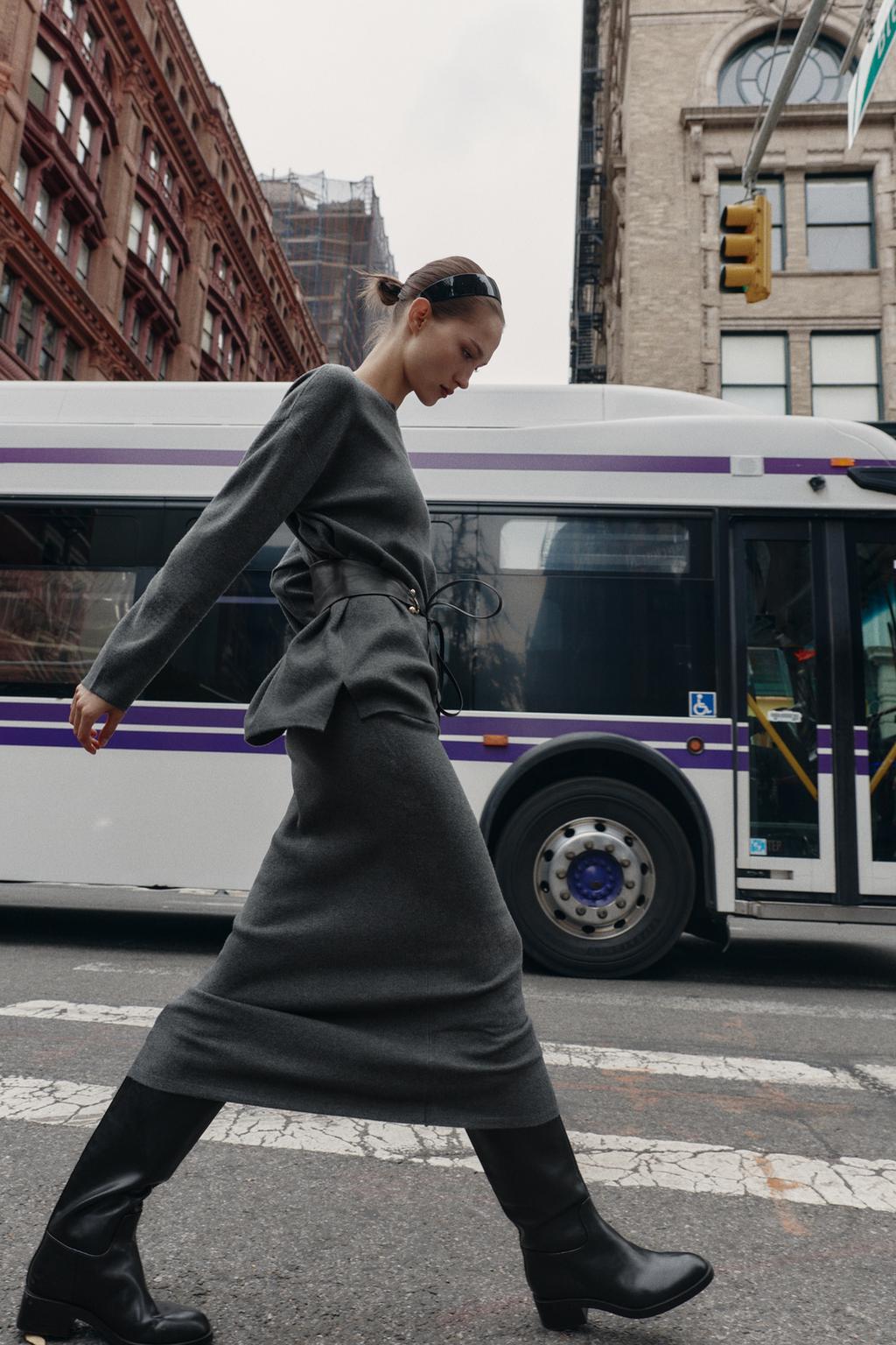 ОДНОТОННАЯ ТРИКОТАЖНАЯ ЮБКА МИДИ ИЗ МЯГКОЙ ТКАНИ