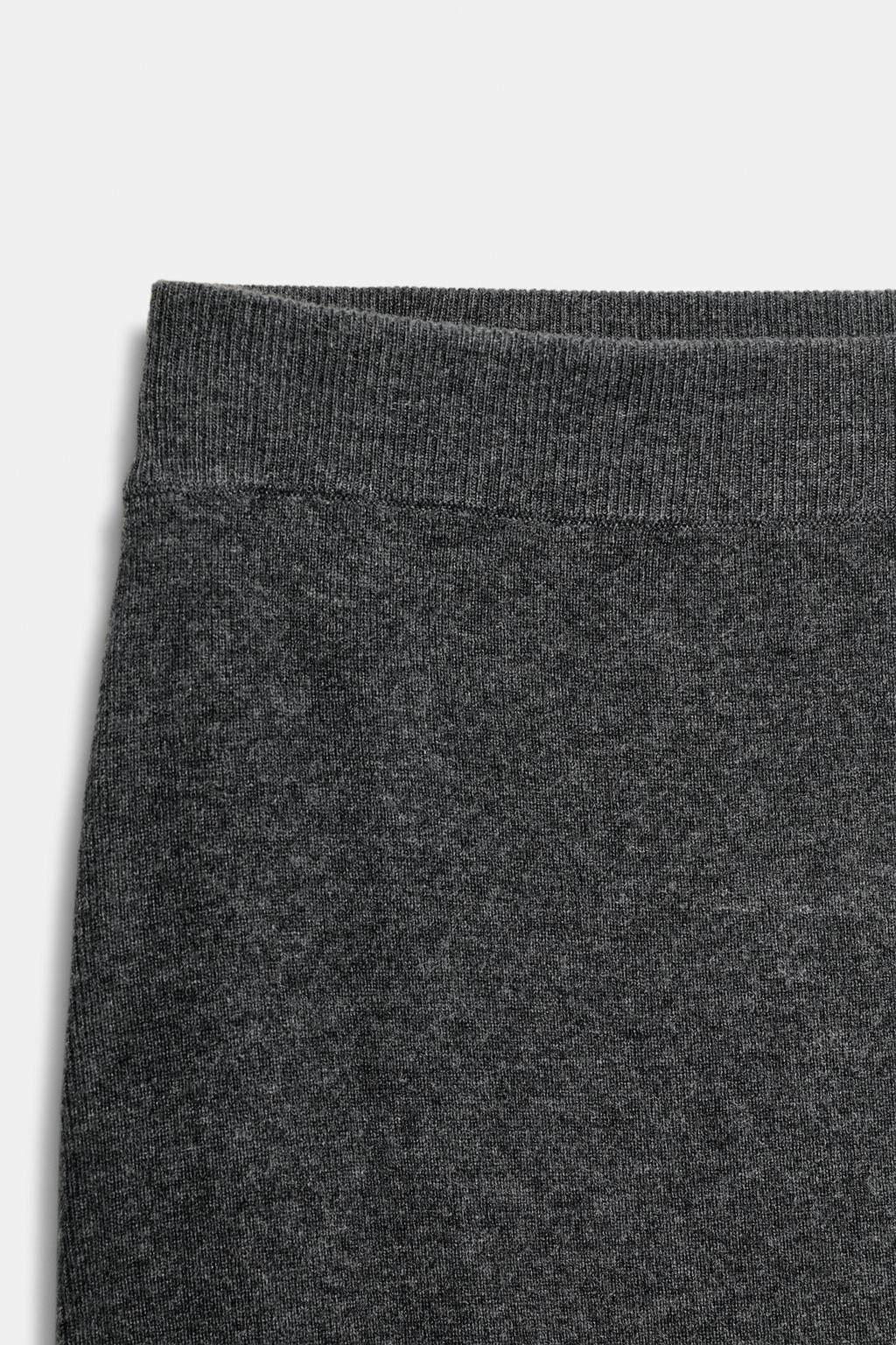 ОДНОТОННАЯ ТРИКОТАЖНАЯ ЮБКА МИДИ ИЗ МЯГКОЙ ТКАНИ