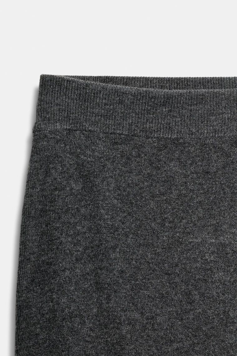 Юбка-карандаш из мягкого трикотажа