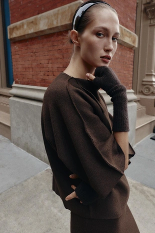 Вязаный джерси с воротником на лацканах- Заказать в России