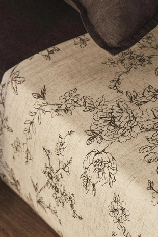 Плоское полотенце с цветочным принтом- Заказать в России