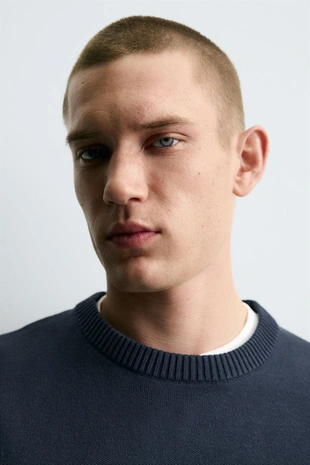 Свитер из мягкой рельефной ткани- Заказать в России