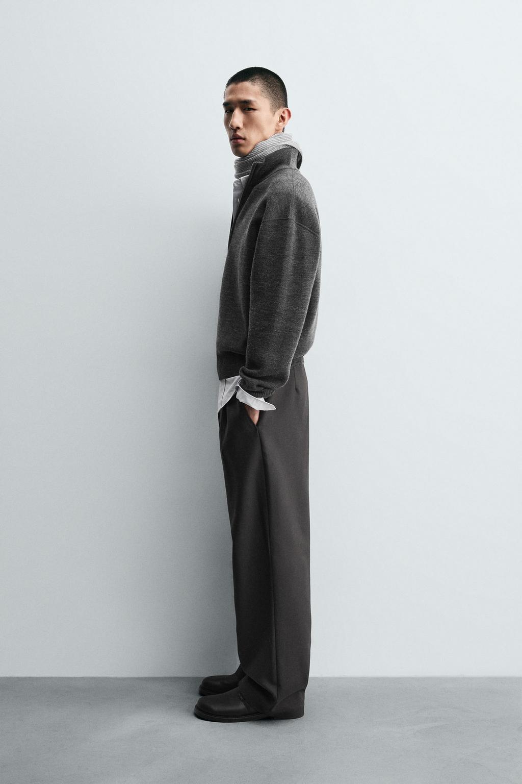 ВЯЗАНЫЙ СВИТЕР С МОЛНИЕЙ НА ВОРОТНИКЕ