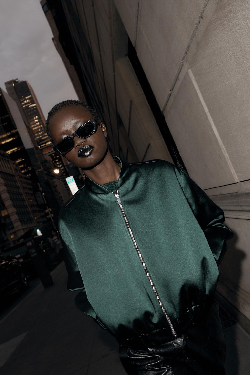 БОМБЕР ИЗ АТЛАСА