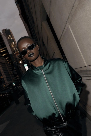 Бомбер из атласа- Заказать в России