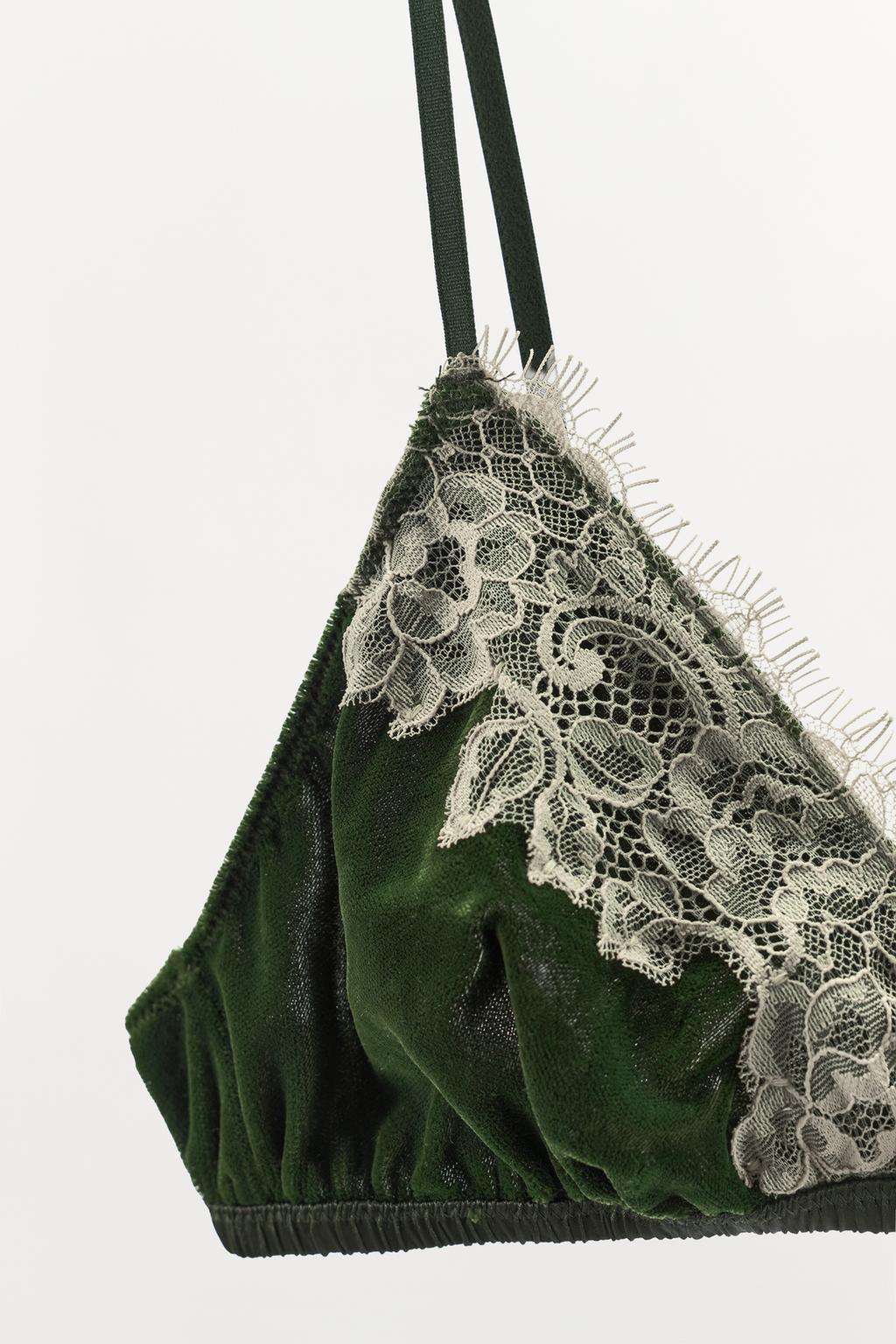 БРАЛЕТТ ИЗ БАРХАТА С ТРЕУГОЛЬНЫМИ ЧАШКАМИ И КРУЖЕВОМ