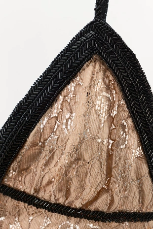 Кружевной бюстгальтер с цветочной вышивкой и бусинами- Заказать в России