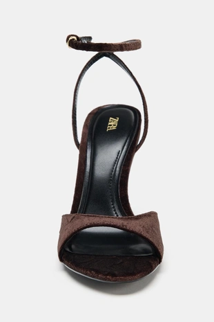 Бархатные босоножки на каблуке- Заказать в России