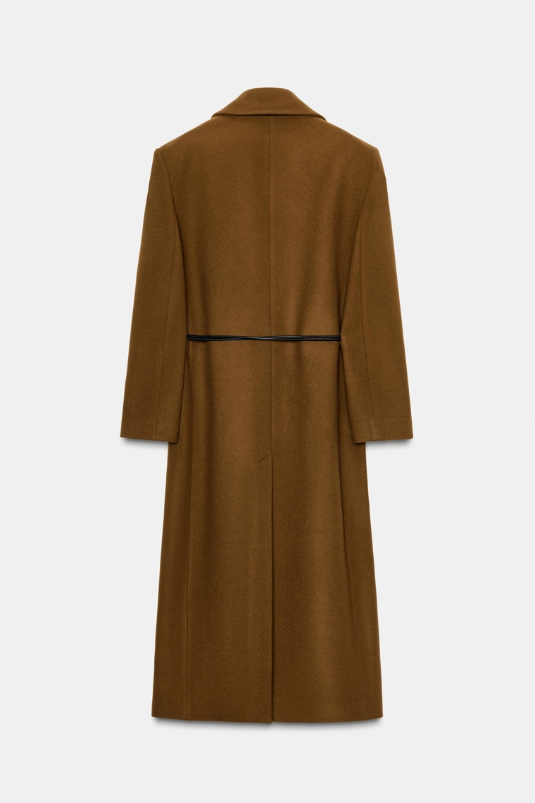 Пальто из шерсти с кожаным поясом коллекция zw