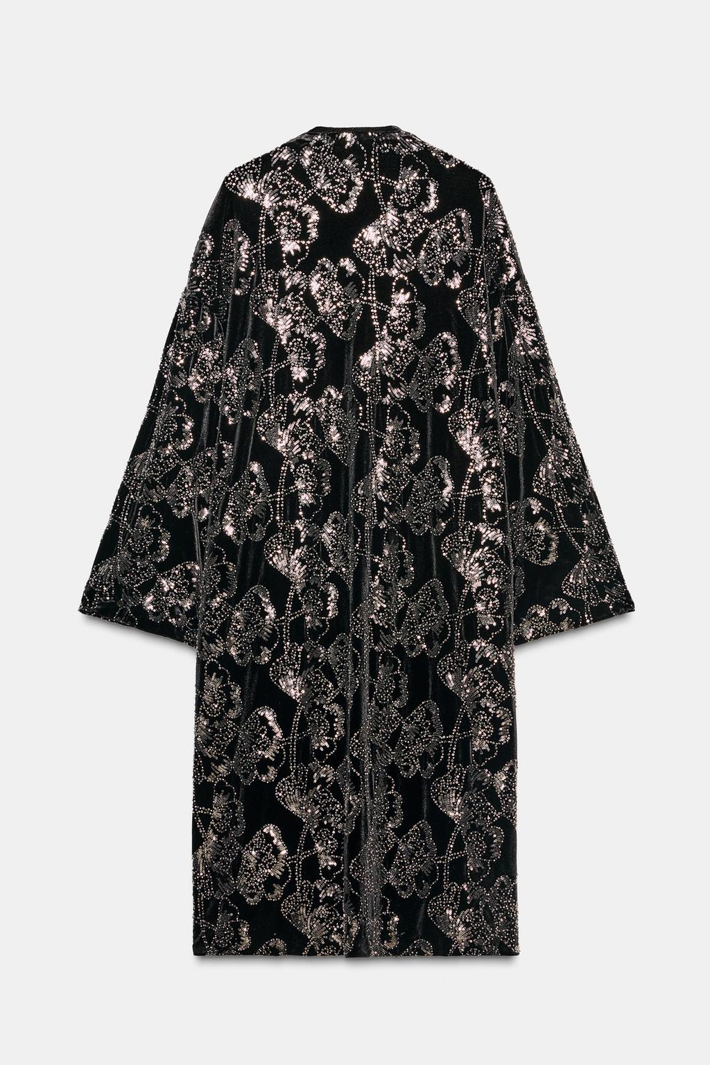 БАРХАТНОЕ ПАЛЬТО С ПАЙЕТКАМИ И БИСЕРОМ