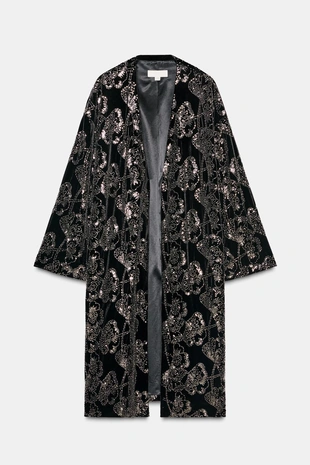 Бархатное пальто с пайетками и бисером- Заказать в России