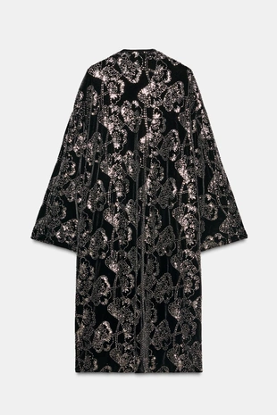 Бархатное пальто с пайетками и бисером- Заказать в России