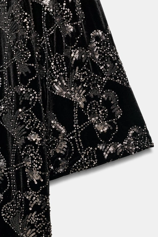 Бархатное пальто с пайетками и бисером- Заказать в России