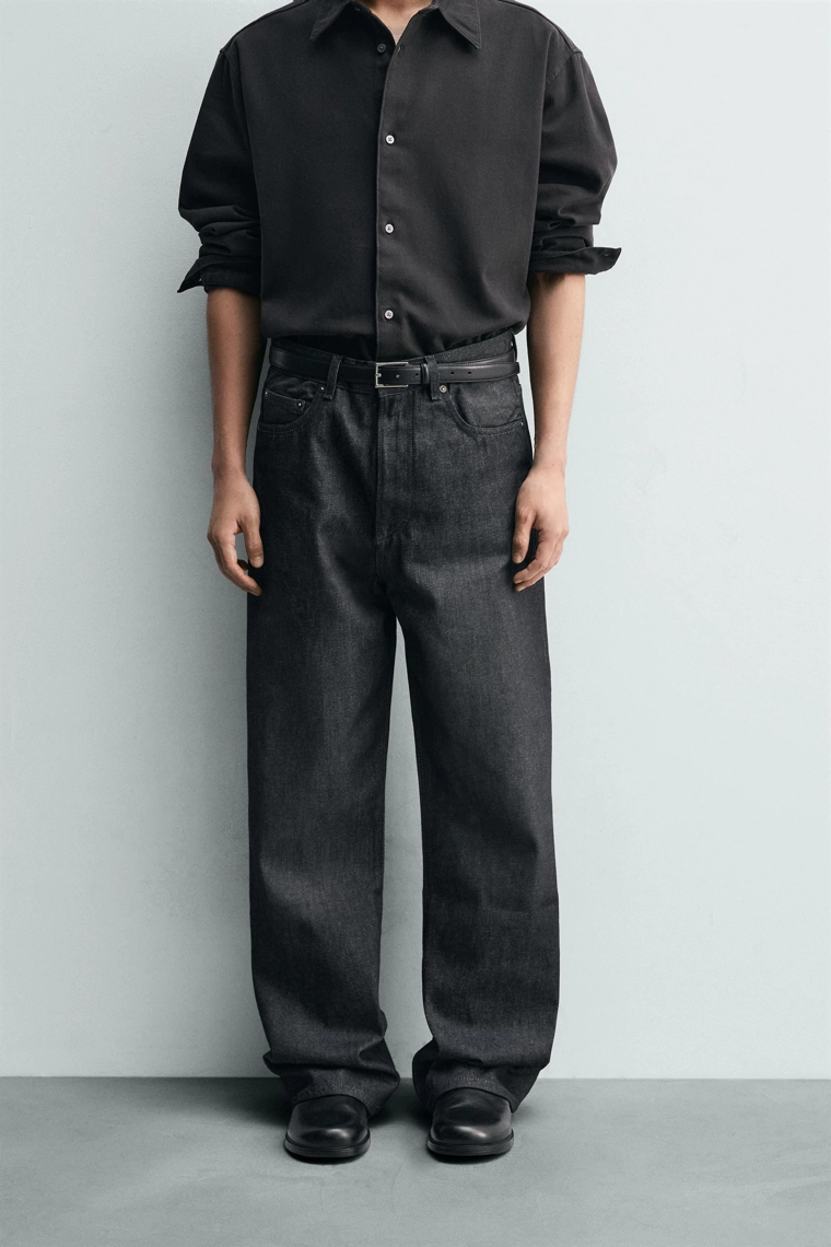 Джинсы свободного фасона с широкими штанинами